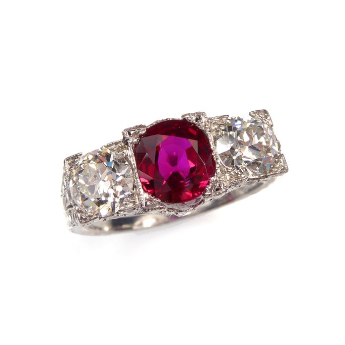 Peacock   - Three stone ruby and diamond ring | MasterArt